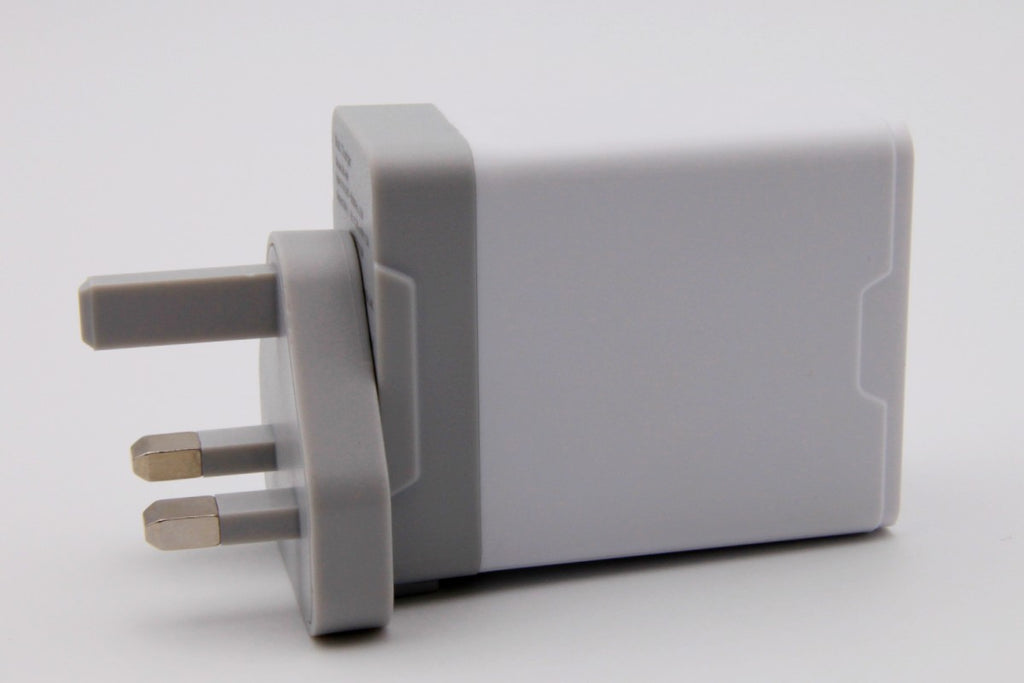 Black Stork UK Fast Charger QC 3.0 USB 30W +5V 2.4A Quick Wall Charger White